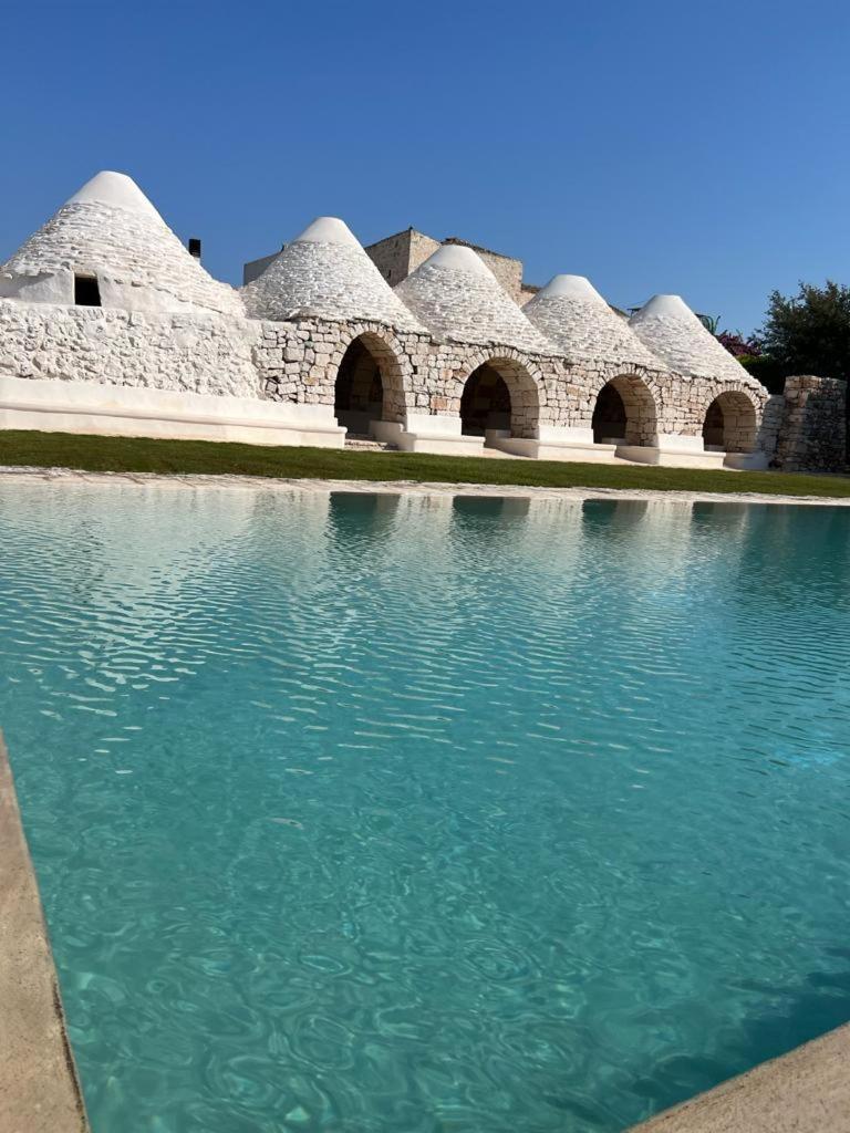Masseria Castelluzzo Челье-Мессапика Экстерьер фото