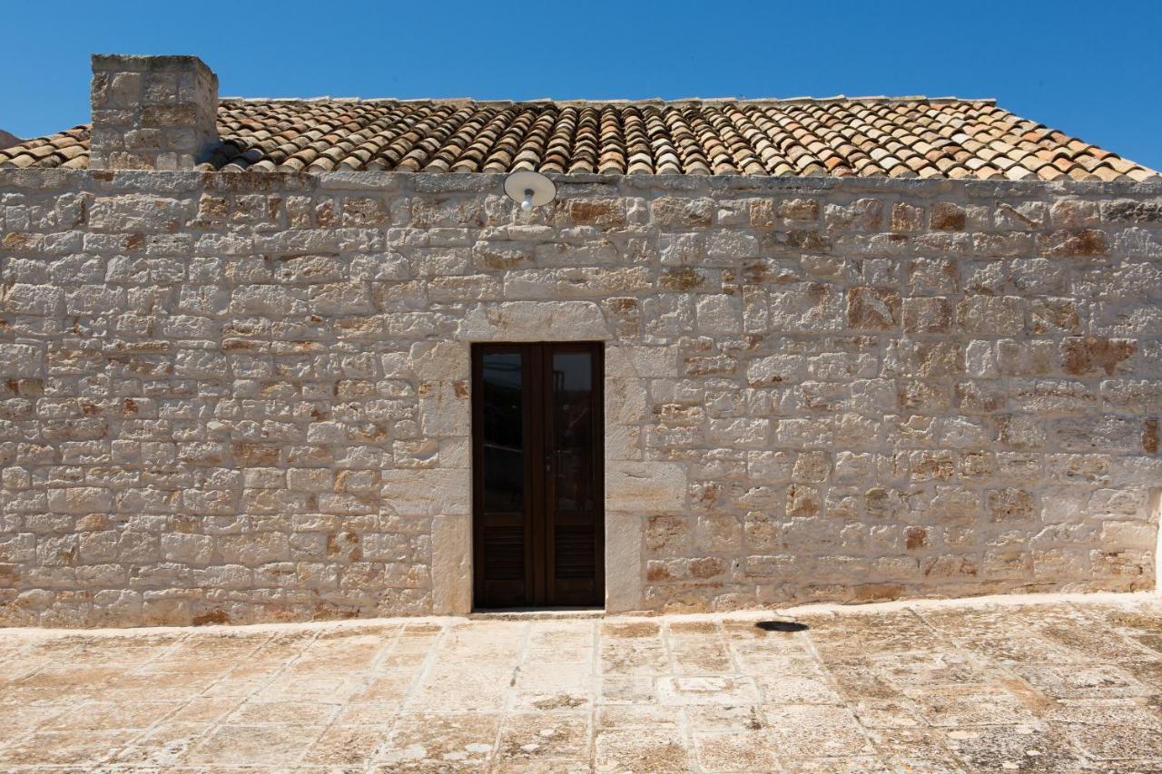 Masseria Castelluzzo Челье-Мессапика Экстерьер фото